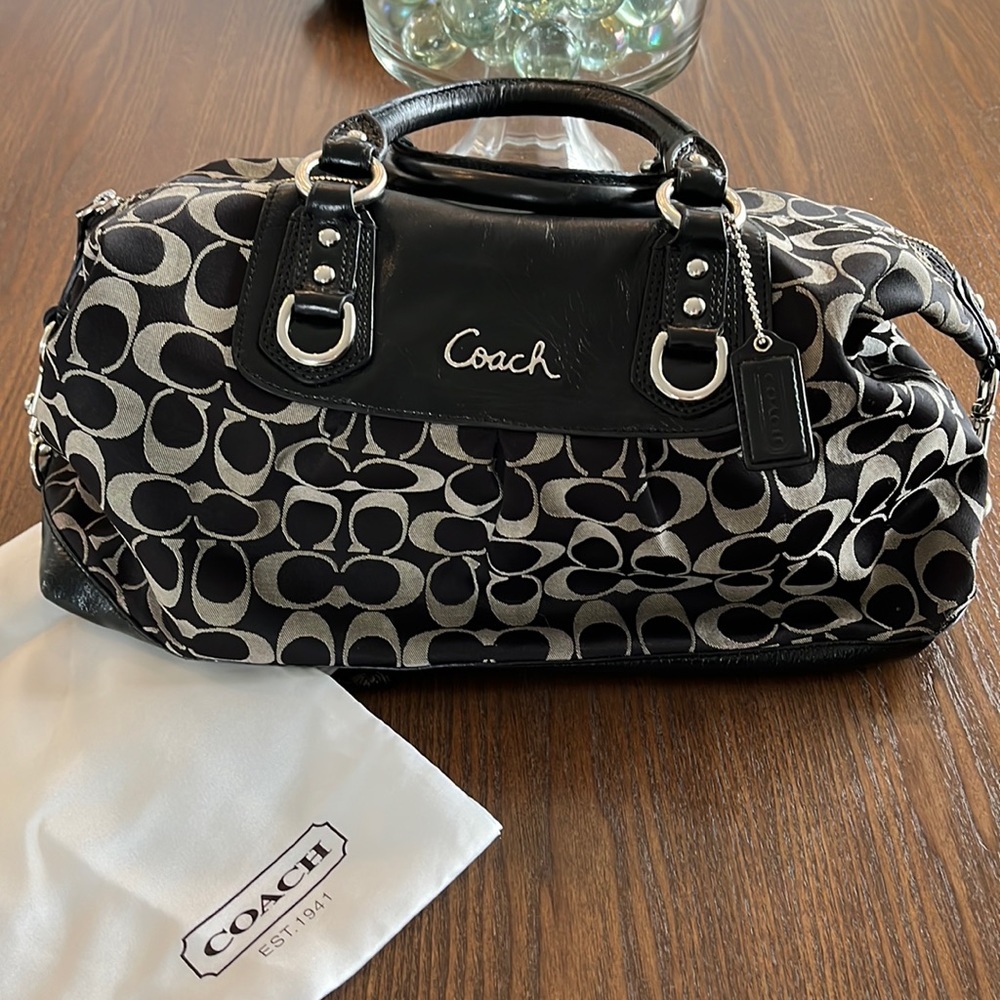 Coach F15440 Ashley Signature Large Satchel